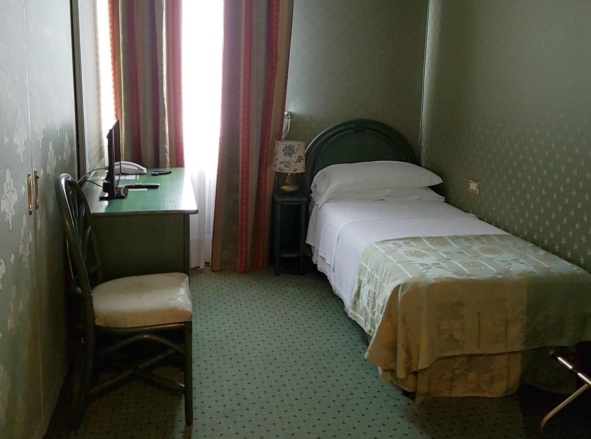 Hotel Biasutti Lido di Venezia Exterior photo
